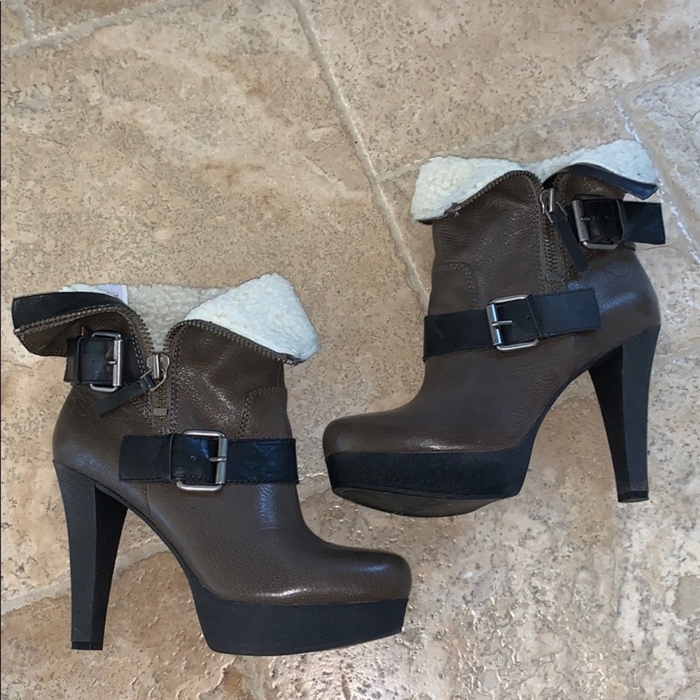 Size 8.5 Nine West high heel buckle fur boot